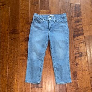 Levi 311 Shaping Skinny Capri